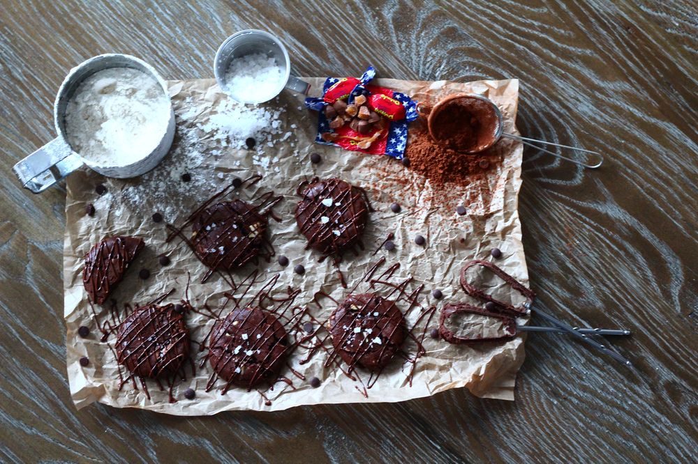 Triple Chocolate Chip Cookies med Dumle & Havssalt