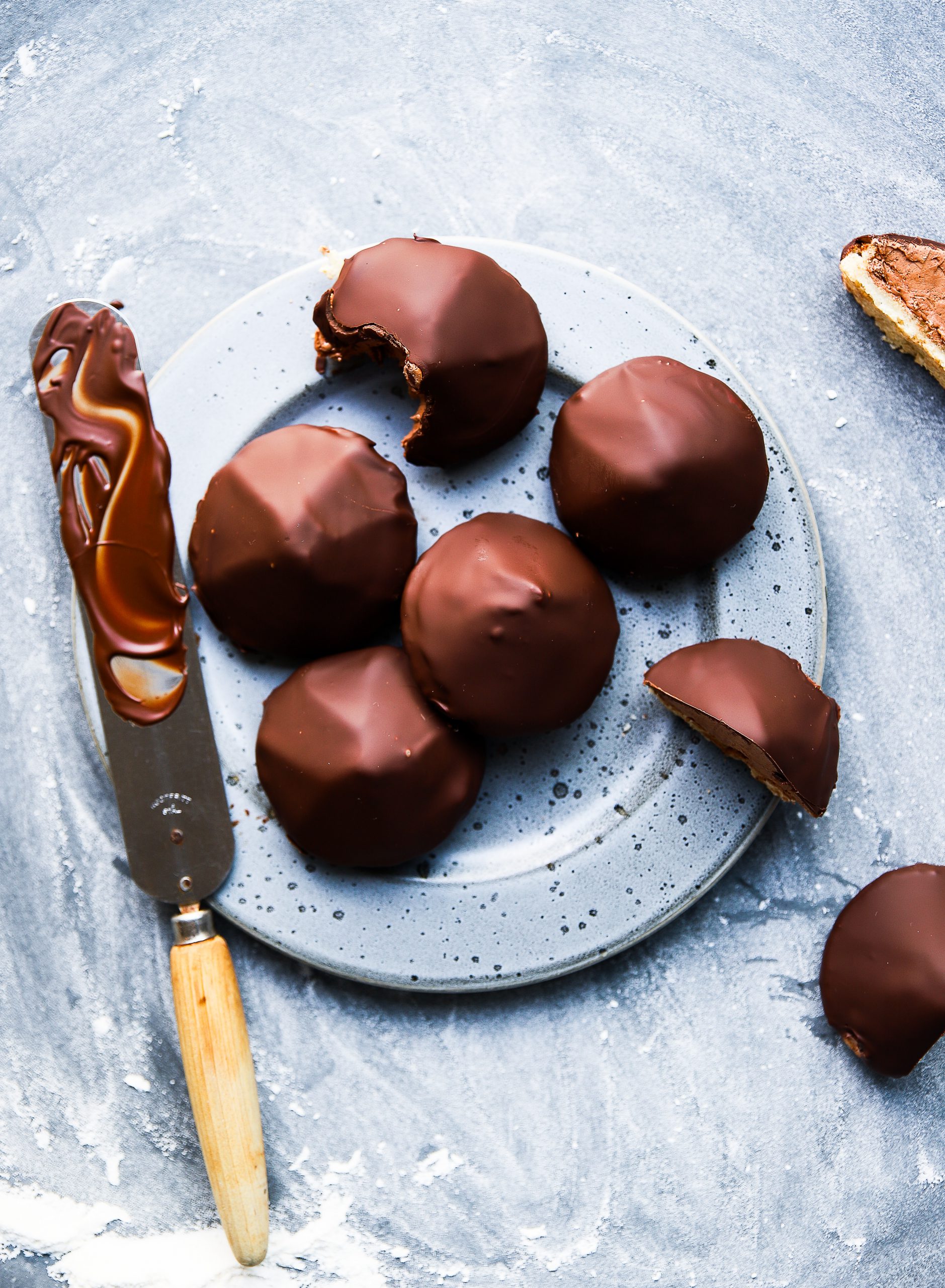 Chokladbiskvier – Recept med Marängsmörkräm